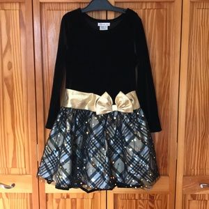 Gorgeous formal dress. Girls size 8